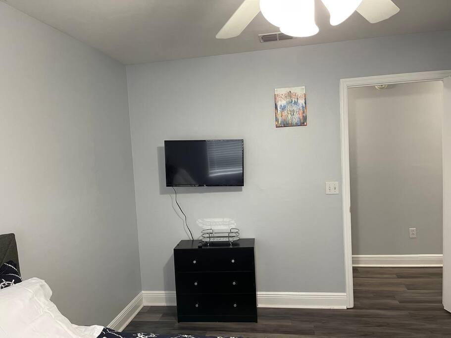 Cheerful 3-Bedrooms With Free Parking On Premises Tallahassee Eksteriør bilde
